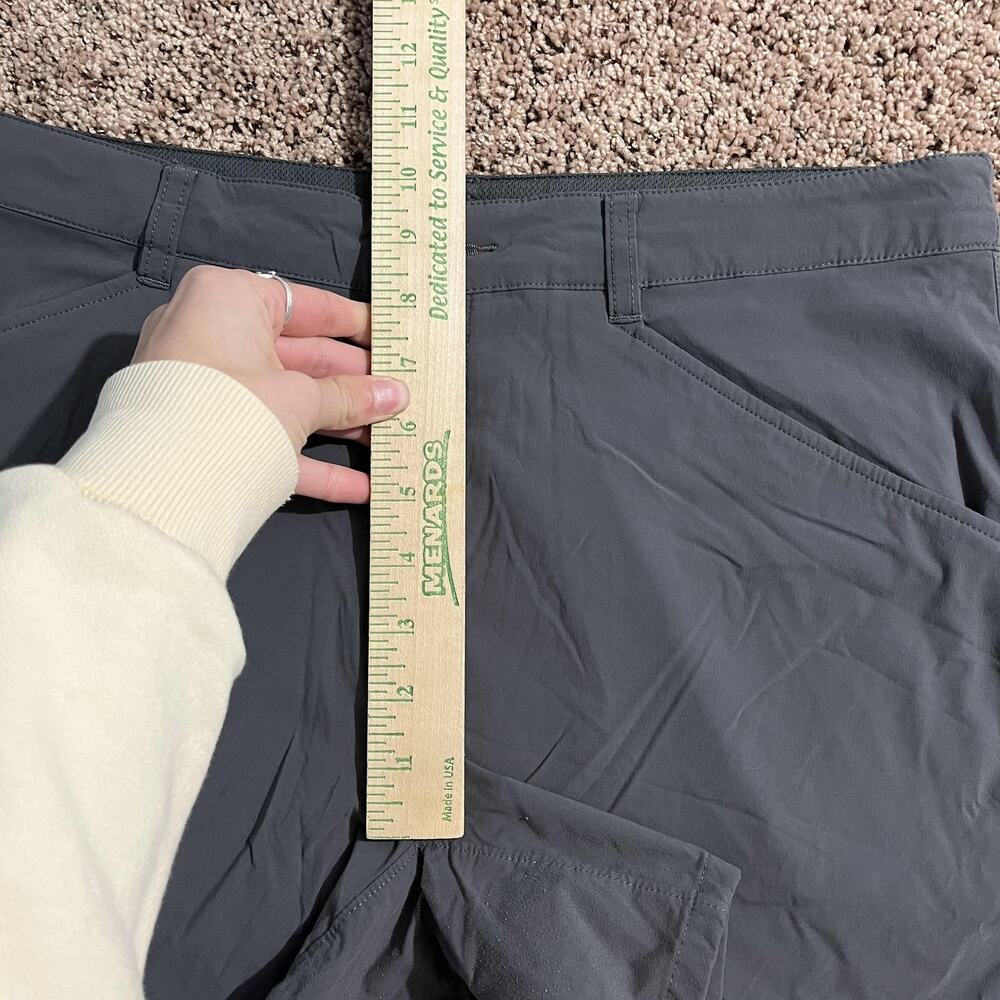 Patagonia Shorts Womens 12 Gray Hiking Walking Lightweight Quick Dry Zip‎ Pocket - Picture 11 of 13